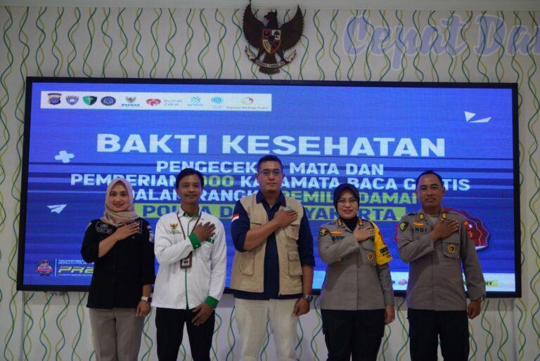 POLDA DIY BAGIKAN RIBUAN KACAMATA SECARA GRATIS