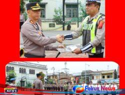 Kapolres Samosir AKBP Yogie Hardiman, SH,SIK., M.H Berikan Reward kepada Personil Polres Samosir Berprestasi