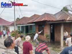 Polsek Simanindo Bantu Padamkan Api dan Amankan TKP Kebakaran Rumah Di Desa Ambarita