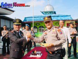 Kapolsek Siborongborong Berikan Kue Ulang Tahun Pegawai Lapas Siborongborong Dalam Memperingati HBP Ke-60