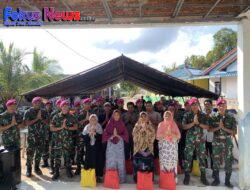 Jelang Hari Raya Idul Fitri, Yonif 10 Marinir/SBY Membagikan Paket Sembako Kepada Masyarakat Pesisir