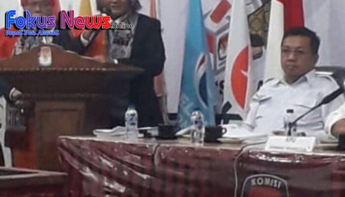 Pasangan Balon Bupati Dr.Hendri Tumbur Simamora, SE, MSI dan Ir. Yanto Sihotang Resmi mendaftar ke KPU Humbng Hasundutan