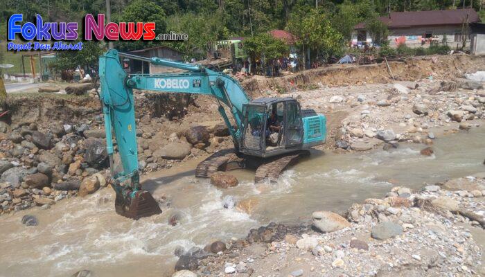 PT. Nusantara Hidrotama Bantu Korban Banjir Dan Longsor Di Kecamatan Pahae