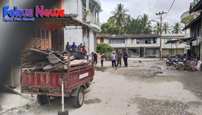 FORKOMPIMCA Garoga Laksanakan Jumat Bersih Di Pasar Garoga, Camat : Setiap Hari Jumat Kita Lakukan Kegiatan Ini