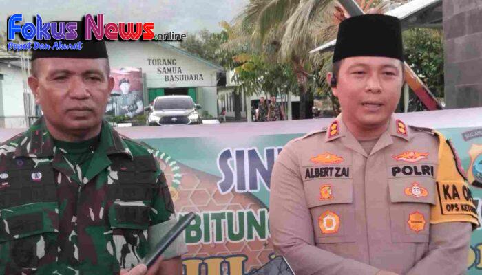 Sinergitas TNI Polri, Polres Bitung Bersama Kodim 1310 Bitung Bagi Takzil Buka Puasa