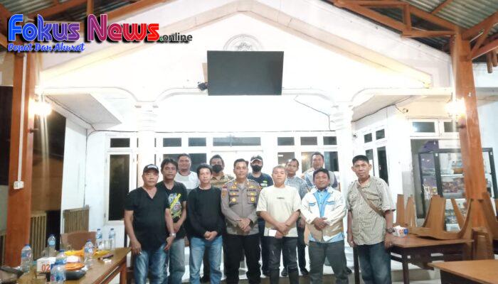 Gelar Jumat Curhat Kapolsek Maesa : Media Sebagai Mitra dan Pesan Kamtibmas