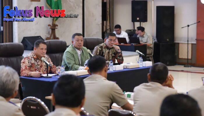 Dorong Percepatan Penyelesaian Masalah Pertanahan, Menteri Nusron Beri Pembinaan di Kanwil BPN Provinsi Jawa Timur