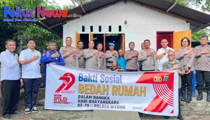 HUT Bhayangkara Ke-79 Polres Bitung Gelar Baksos Bedah Rumah Tak Layak Huni