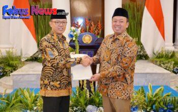 Serahkan Sertipikat Hak Pakai kepada Menteri Luar Negeri, Menteri Nusron: Langkah Amankan Aset Negara