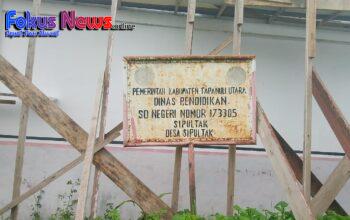 Konfirmasi Dana Bos, Kepala Sekolah SD Negeri 173305 Sipultak Ngamuk Ingin Melemparkan Helmnya