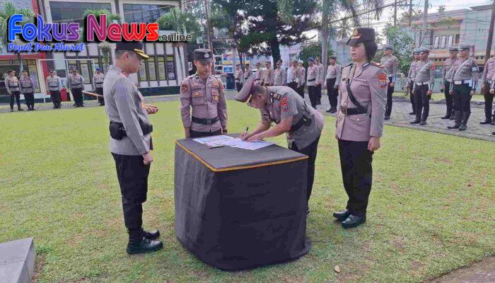 Kapolres Bitung Pimpin Pergantian Kabag SDM
