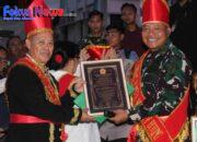 Peringatan Harkitnas di Bitung, Dandim 1310 Terima Penghormatan Adat