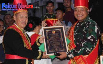 Peringatan Harkitnas di Bitung, Dandim 1310 Terima Penghormatan Adat