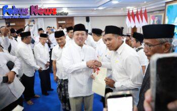 Serahkan 243 Sertipikat Tanah Wakaf di Jawa Tengah, Menteri Nusron: Bagian dari Program Prioritas Nasional Selesaikan Kepastian Hukum Aset Umat
